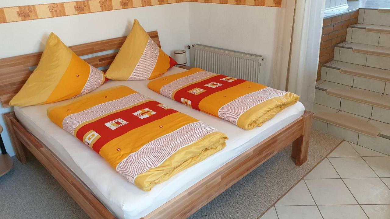 Neuseusslitz Pension Muench "Am Anger" מראה חיצוני תמונה
